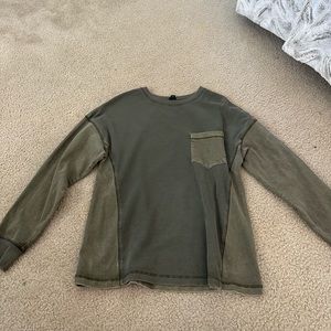 army green long-sleeve shirt with front pocket